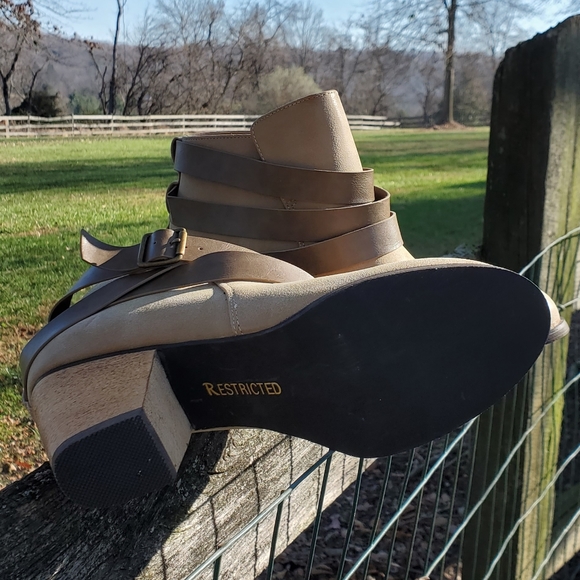 Restricted belted tan leather booties, size 7.5 - Picture 3 of 4